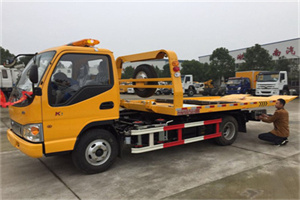 顺河哪里有拖车服务